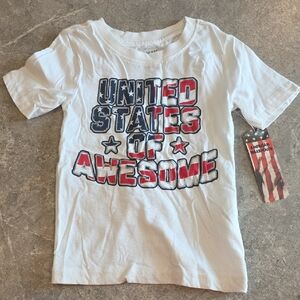 (J37) White and Red Short Sleeve Tee with Patriotic Graphics SZ XS